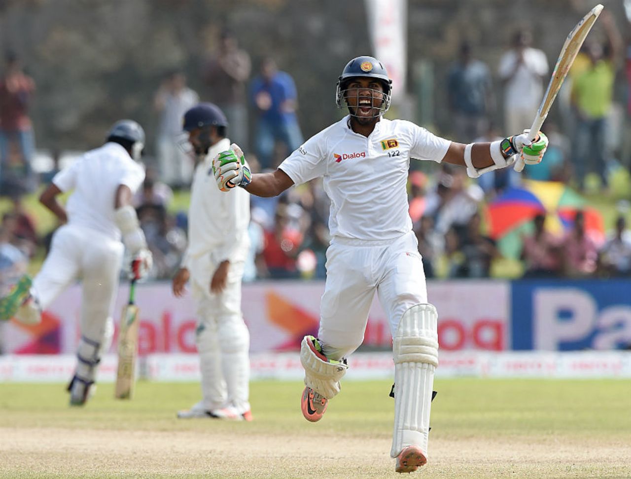 Dinesh Chandimal exults after getting to his fourth Test ton, Sri Lanka v India, 1st Test, Galle, 3rd day, August 14, 2015