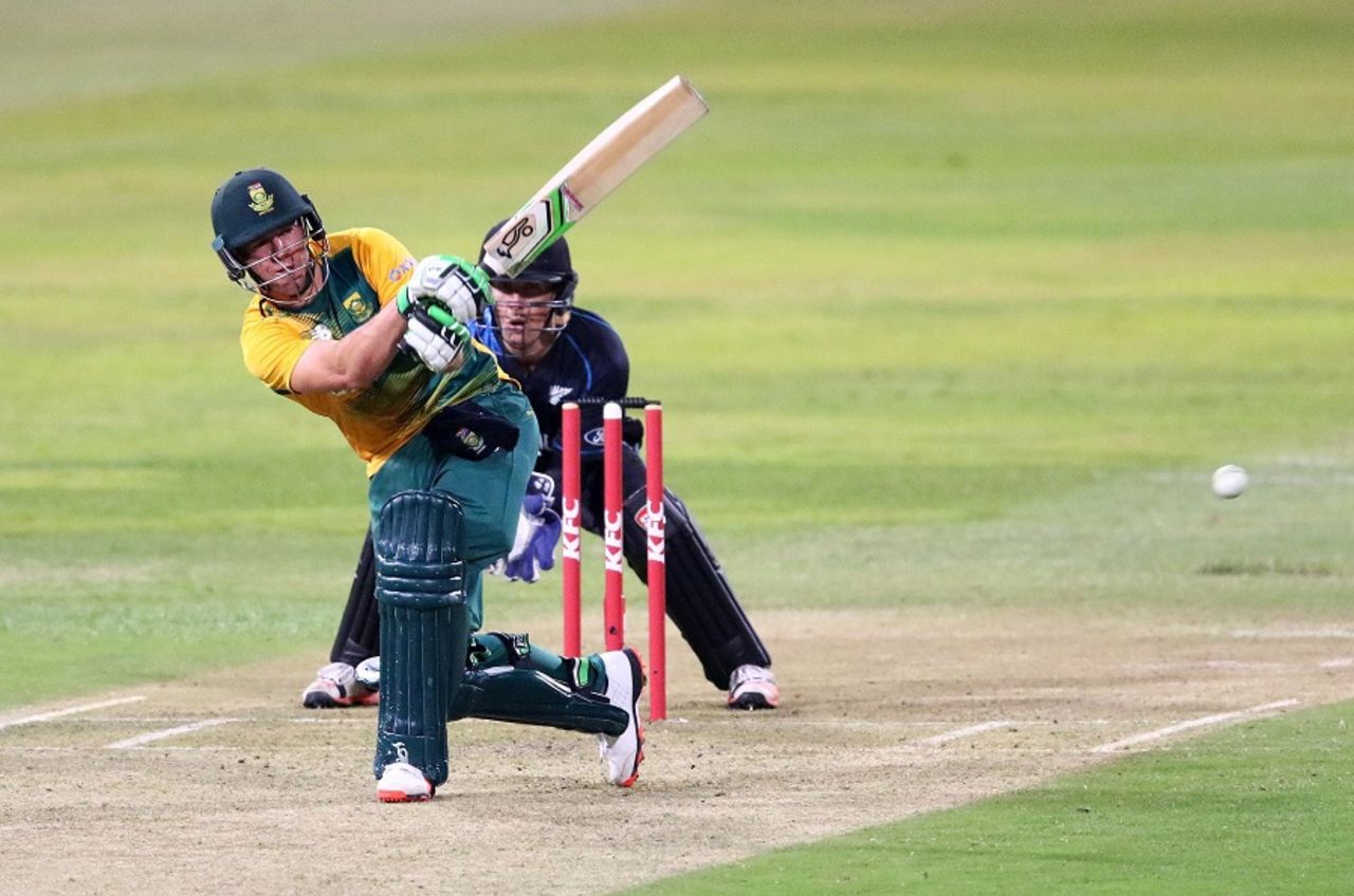 AB de Villiers targets the leg side, South Africa v New Zealand, 1st T20I, Durban, August 14, 2015