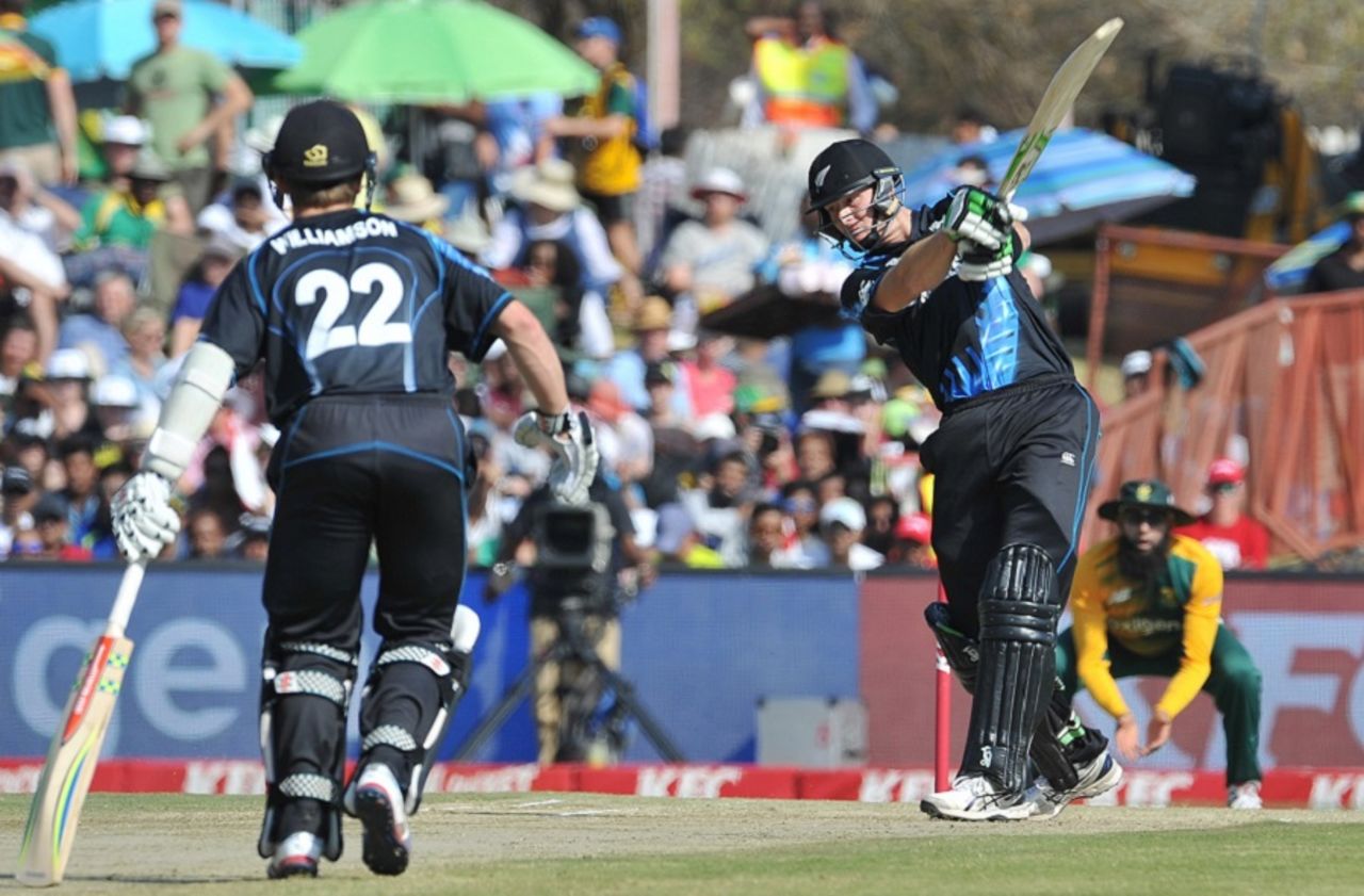 Martin Guptill hammers the ball down the ground, South Africa v New Zealand, 2nd T20I, Centurion, August 16, 2015