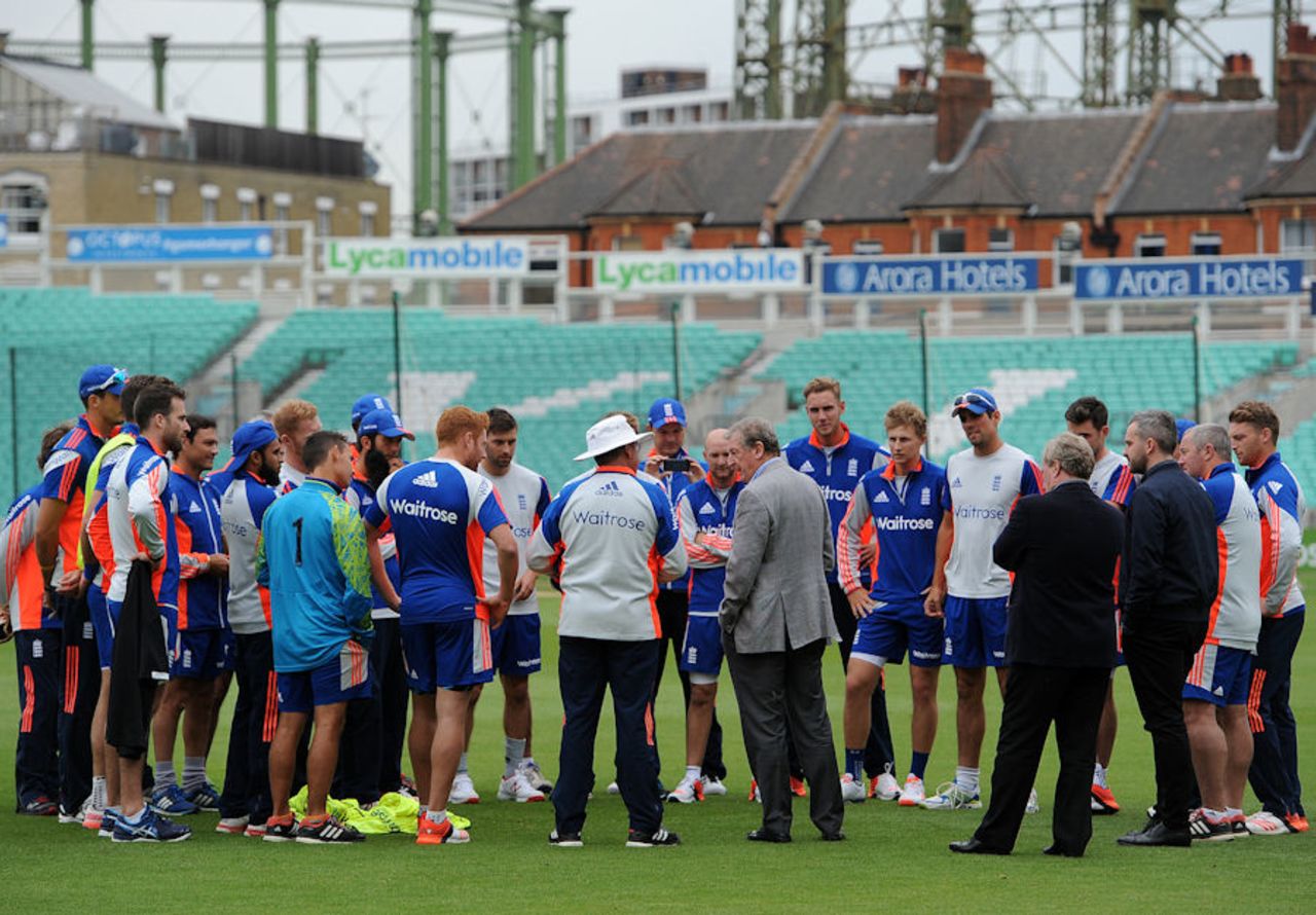 England football manager Roy Hodgson addresses England's cricketers at The Oval, August 18, 2015