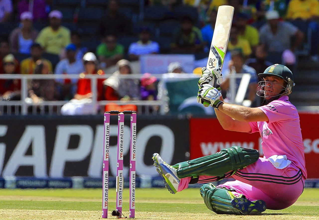 AB de Villiers plays an audacious shot over short fine leg, South Africa v Pakistan, 3rd ODI, Johannesburg, March 17, 2013