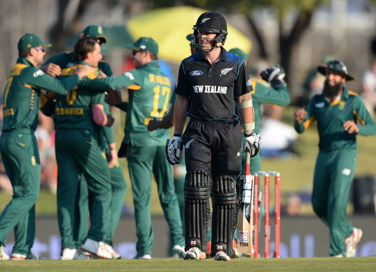The South Africa players celebrate the wicket of Luke Ronchi, South Africa v New Zealand, 1st ODI, Centurion, August 19, 2015