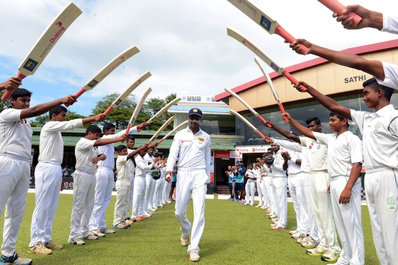 Kumar Sangakkara was given a guard of honour on the first morning of his final Test, Sri Lanka v India, 2nd Test, P Sara Oval, Colombo, 1st day, August 20, 2015