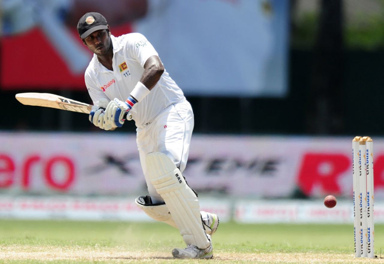 Angelo Mathews plays one through the leg side, Sri Lanka v India, 2nd Test, Colombo, 3rd day, August 22, 2015