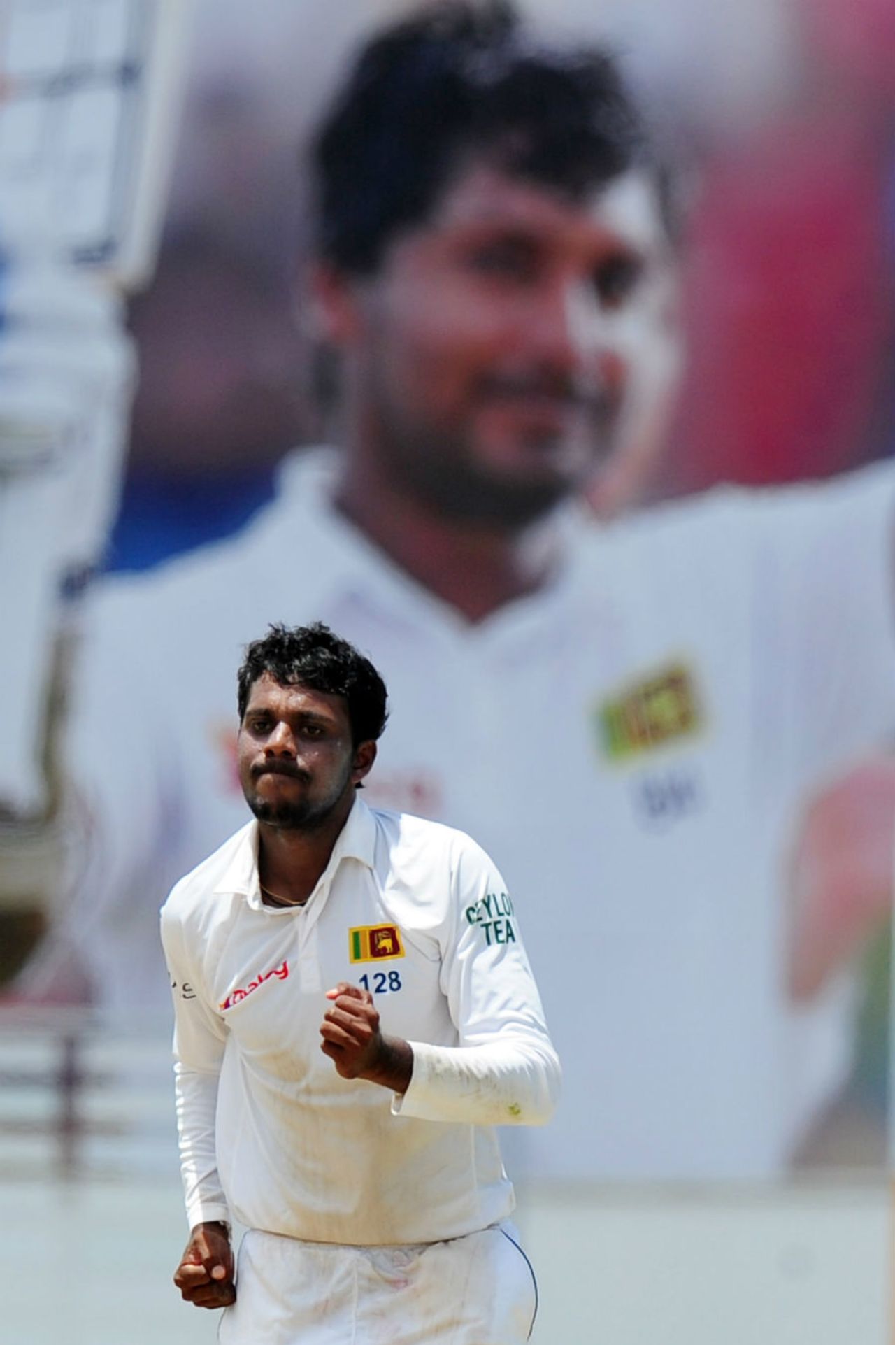 Tharindu Kaushal celebrates the wicket of Virat  Kohli, Sri Lanka v India, 2nd Test, P Sara Oval, Colombo, 4th day, August 23, 2015