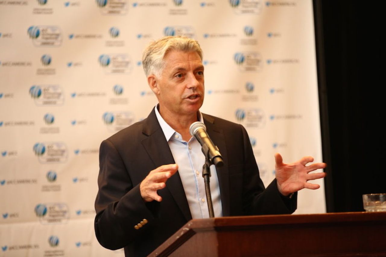 David Richardson addresses the town hall meeting with USA cricket community, Chicago, August 29, 2015