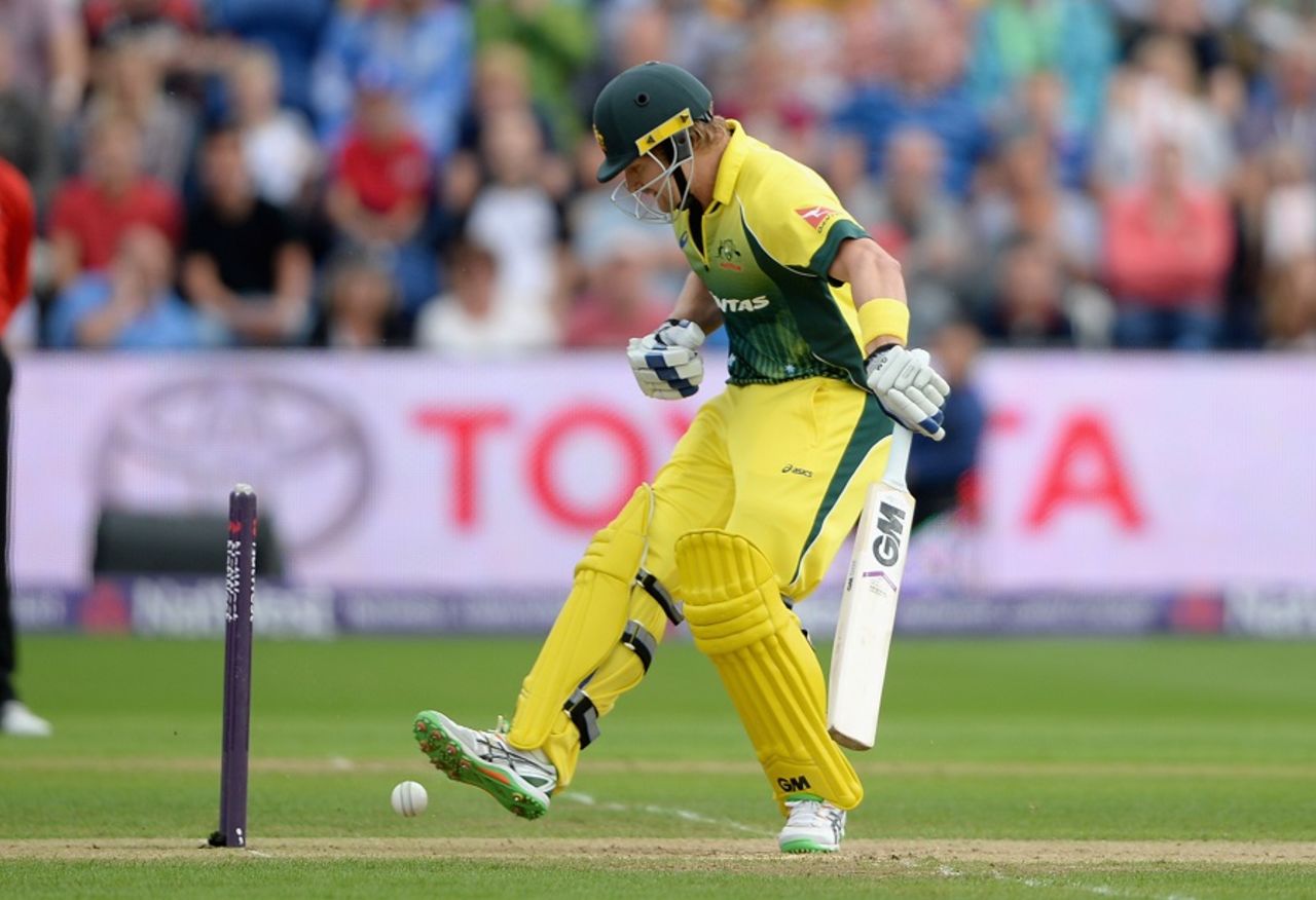 Shane Watson dragged on for 8,  England v Australia, only T20, Cardiff, August 31, 2015