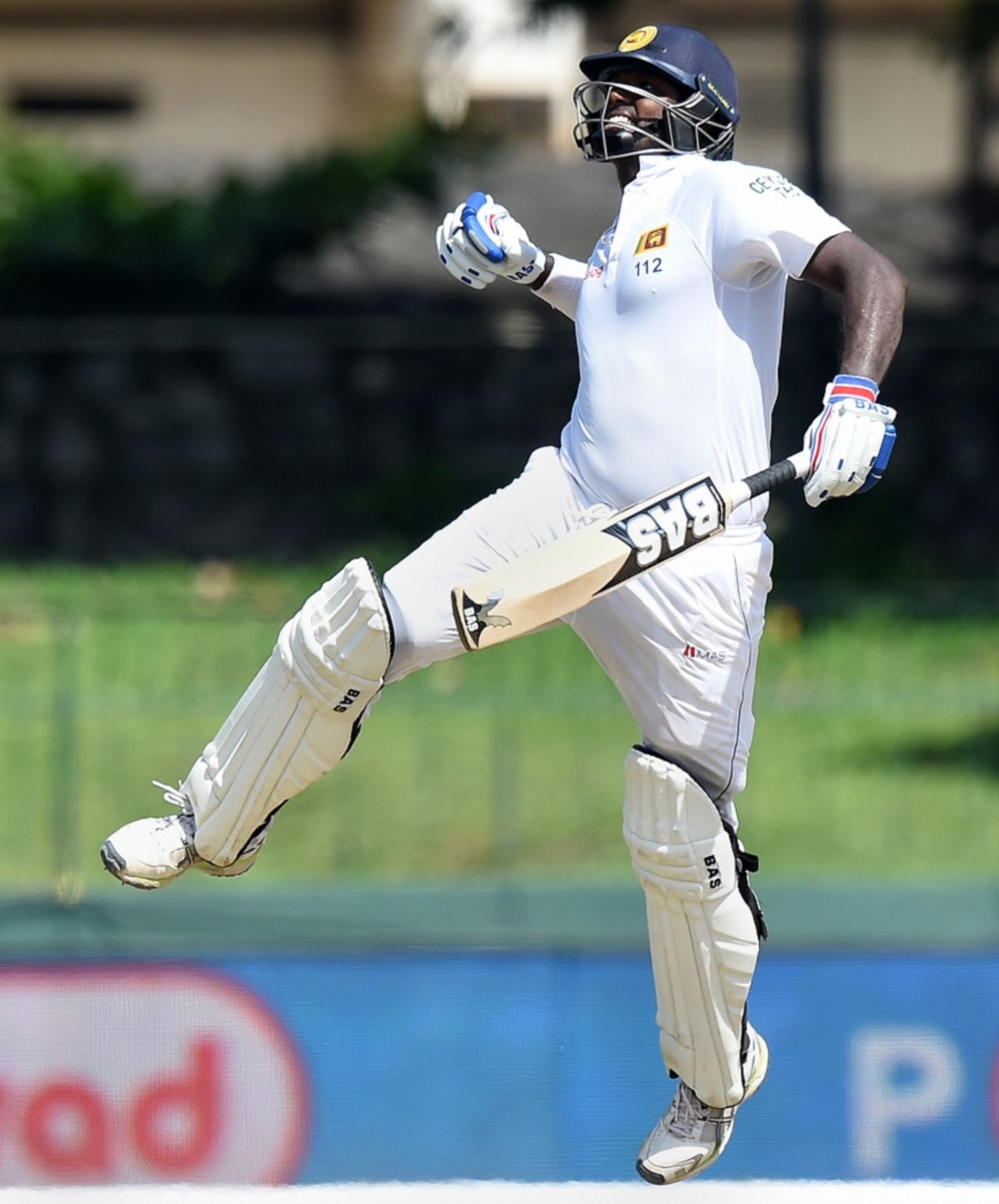Angelo Mathews is ecstatic after completing his century, Sri Lanka v India, 3rd Test, SSC, Colombo, 5th day, September 1, 2015