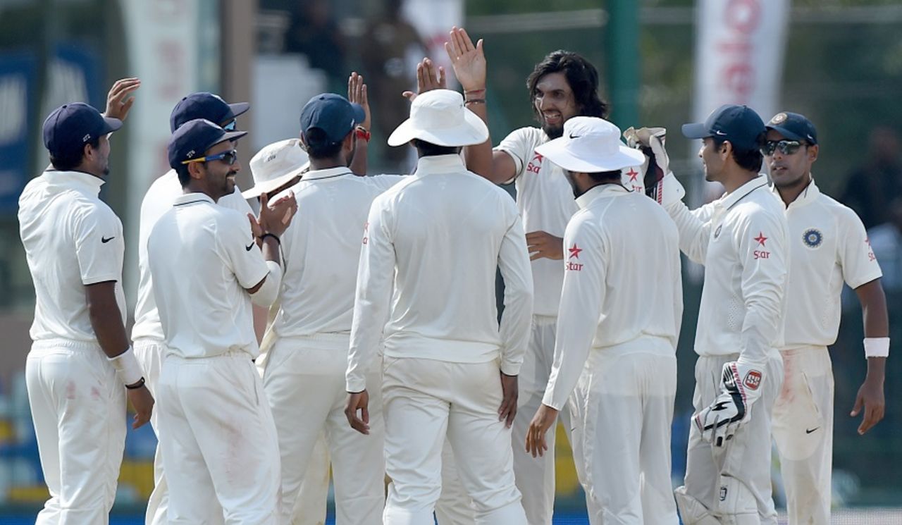 Ishant Sharma is greeted by team-mates for achieving his 200th wicket, that of Angelo Mathews, Sri Lanka v India, 3rd Test, SSC, Colombo, 5th day, September 1, 2015