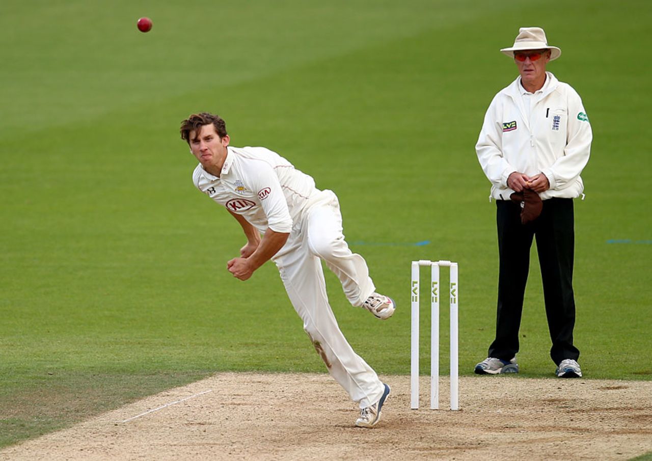 Zafar Ansari worked through Derbyshire's top order, Surrey v Derbyshire, LV= County Championship, Division Two, Kia Oval, 1st day, September 1, 2015