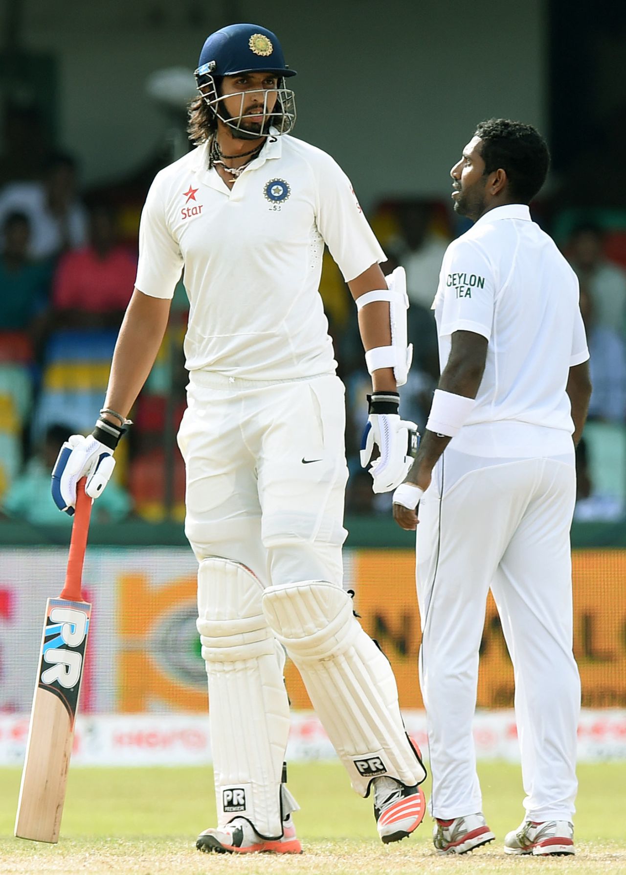 Ishant Sharma and Dhammika Prasad have it out,  Sri Lanka v India, 3rd Test, SSC, Colombo, 4th day, August 31, 2015