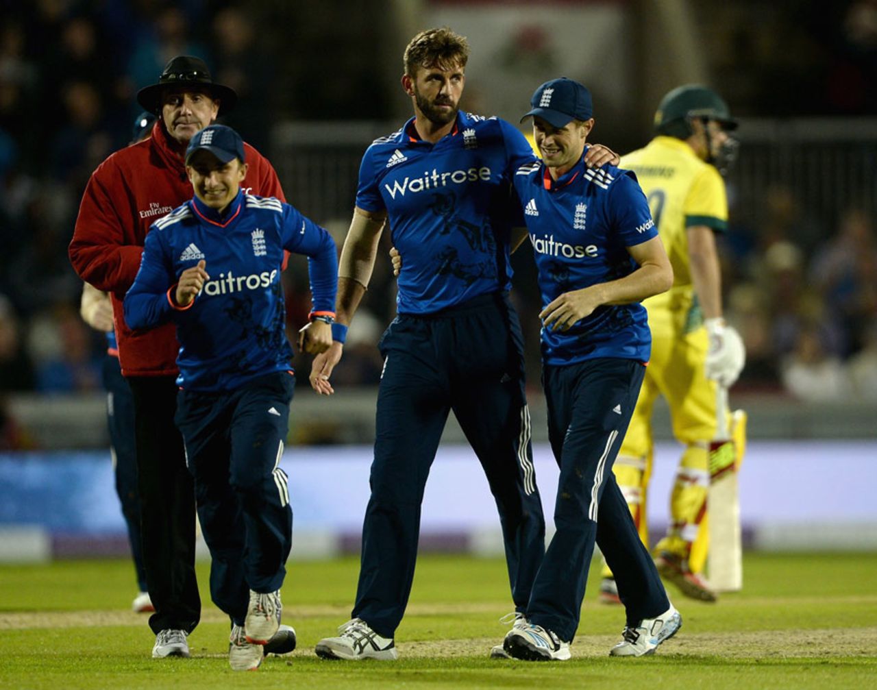 Liam Plunkett picked up three wickets, England v Australia, 3rd ODI, Old Trafford, September 8, 2015