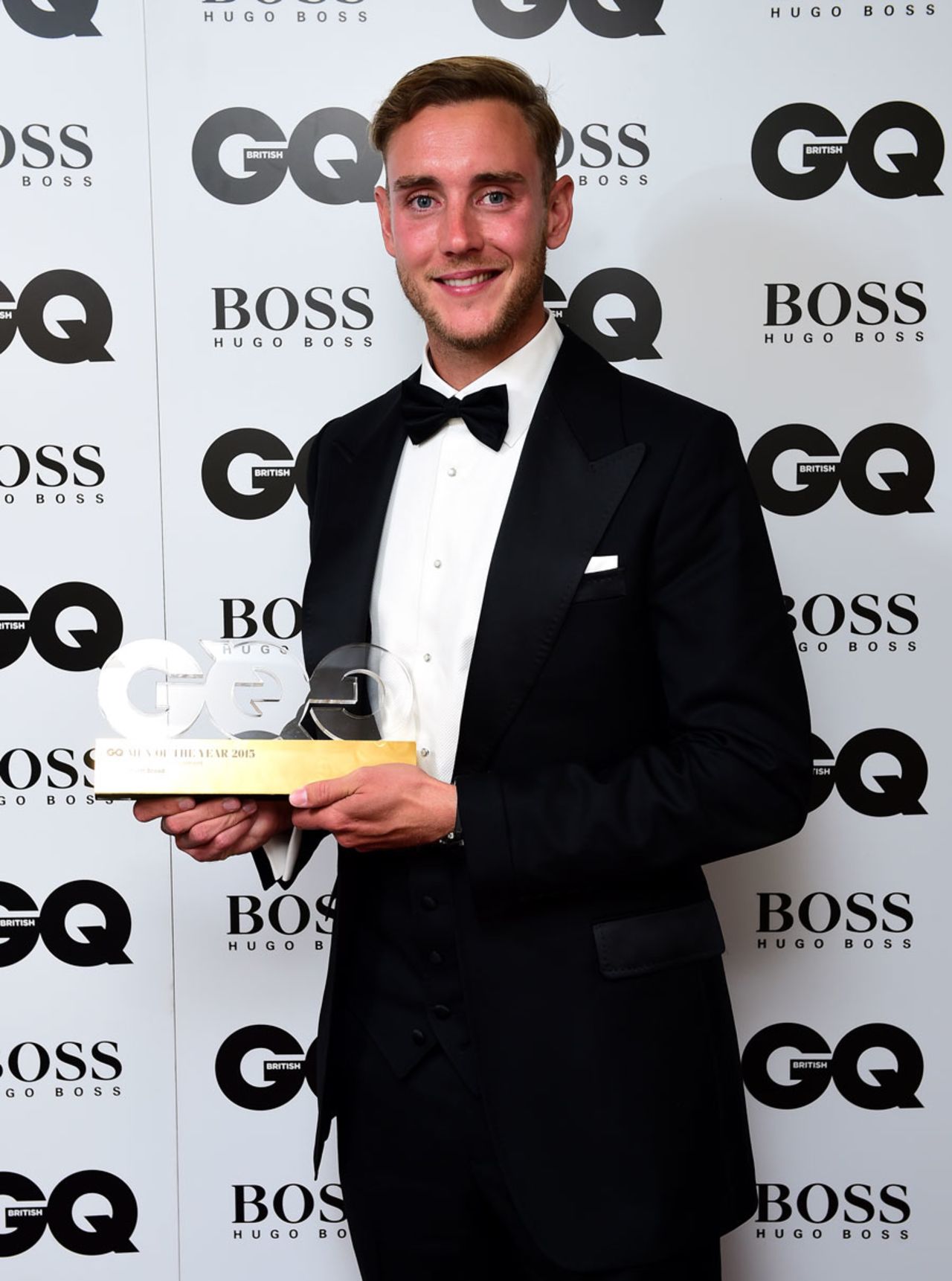 Stuart Broad poses with his GQ magazine Special Achievement award, London, September 8, 2015