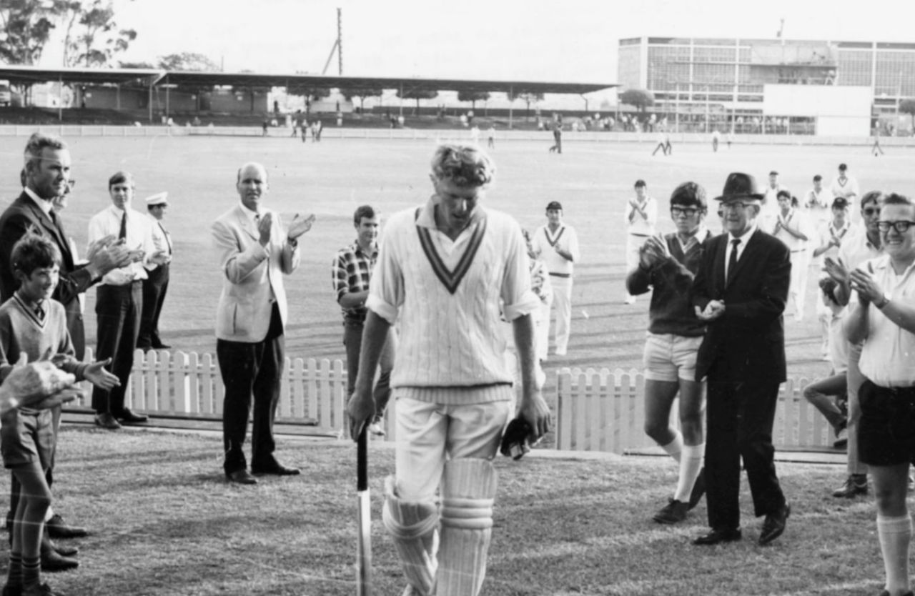Spectators applaud as Barry Richards walks back after scoring 325 in a day, Western Australia v South Australia, Sheffield Shield, Perth, 1st day, November 20, 1970