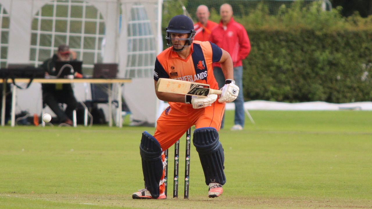 Pieter Seelaar looks for a single on the off side, Netherlands v Scotland, WCL Championship, Amstelveen, September 14, 2015