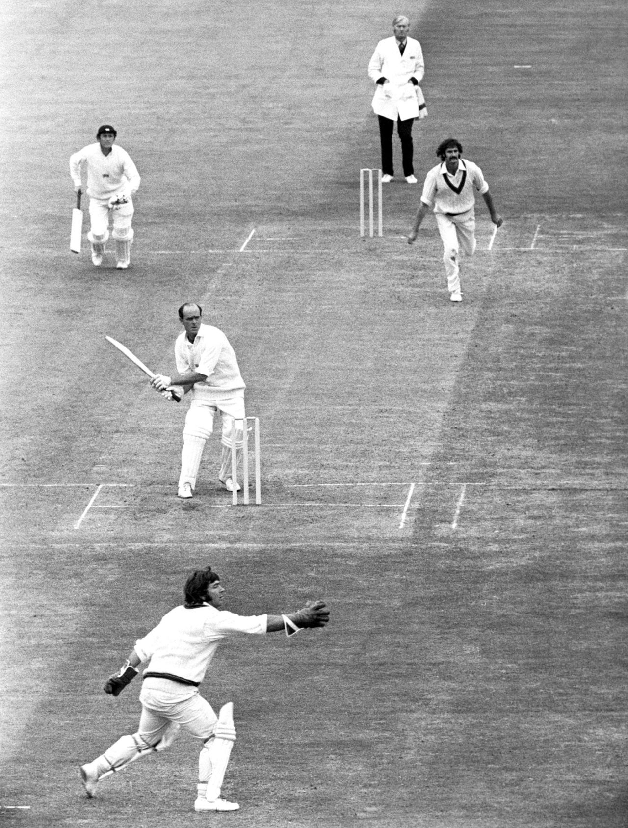 Brian Close hooks Dennis Lillee , England v Australia, Prudential Trophy, 3rd ODI, Edgbaston, August 28, 1972