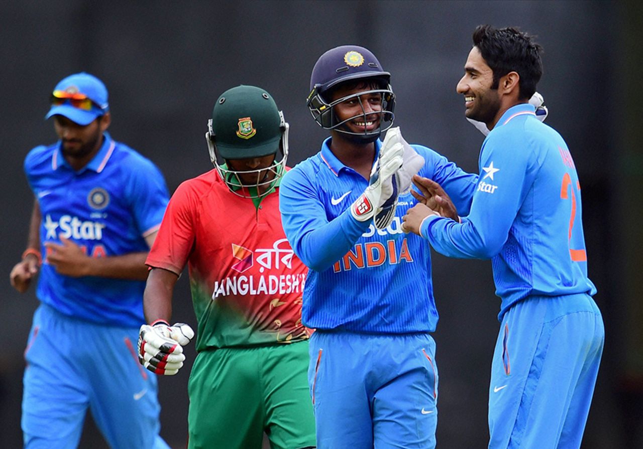 Gurkeerat Singh celebrates a wicket, India A v Bangladesh A, 1st unofficial ODI, Bangalore, September 16, 2015