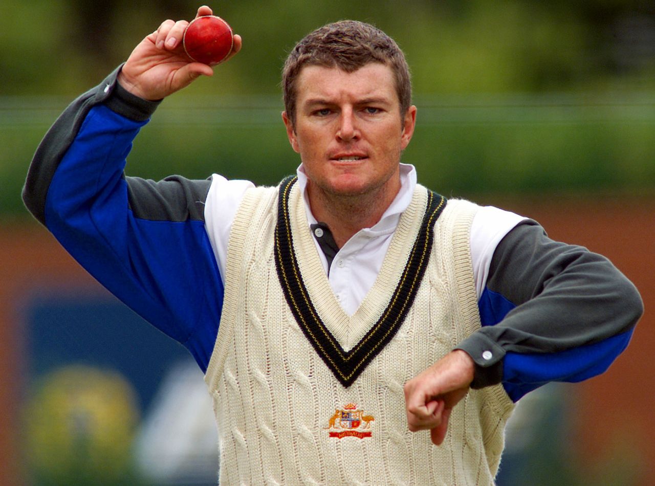 Stuart MacGill bowls at the nets, MCG, December 25, 2000