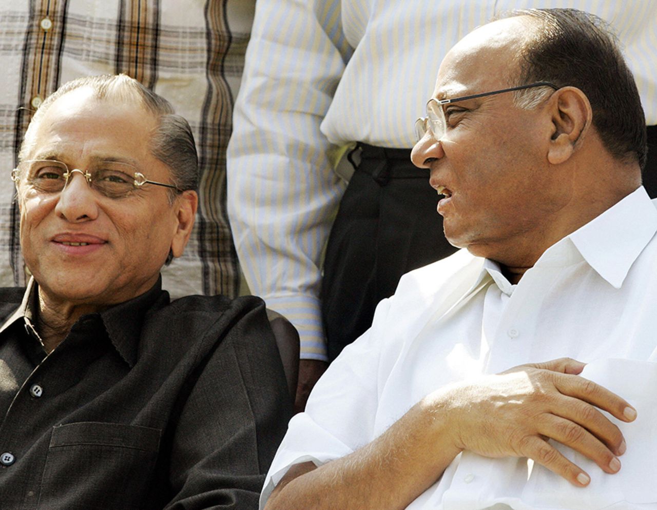 Jagmohan Dalmiya with Sharad Pawar, Mumbai, December 4, 2005