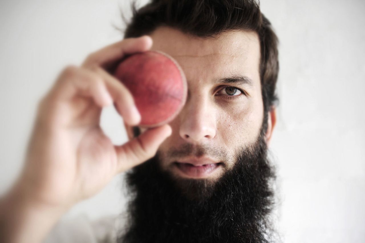 Moeen Ali at the 2015 Worcestershire photocall, Worcester, April 10, 2015