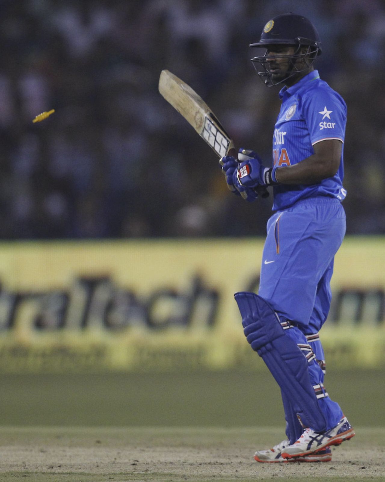 Ambati Rayudu was left bemused after missing a full toss, India v South Africa, 2nd T20I, Cuttack, October 5, 2015