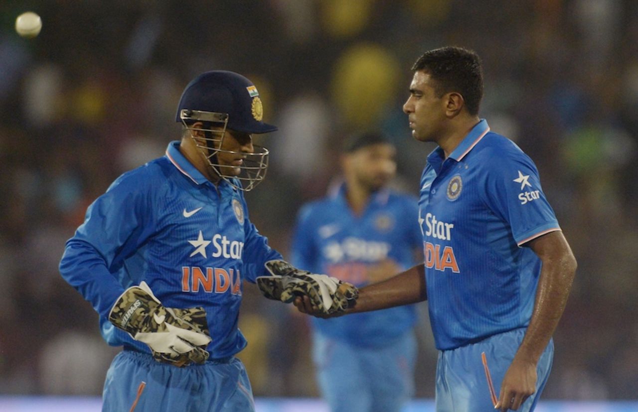 MS Dhoni congratulates R Ashwin after a wicket, India v South Africa, 2nd T20I, Cuttack, October 5, 2015
