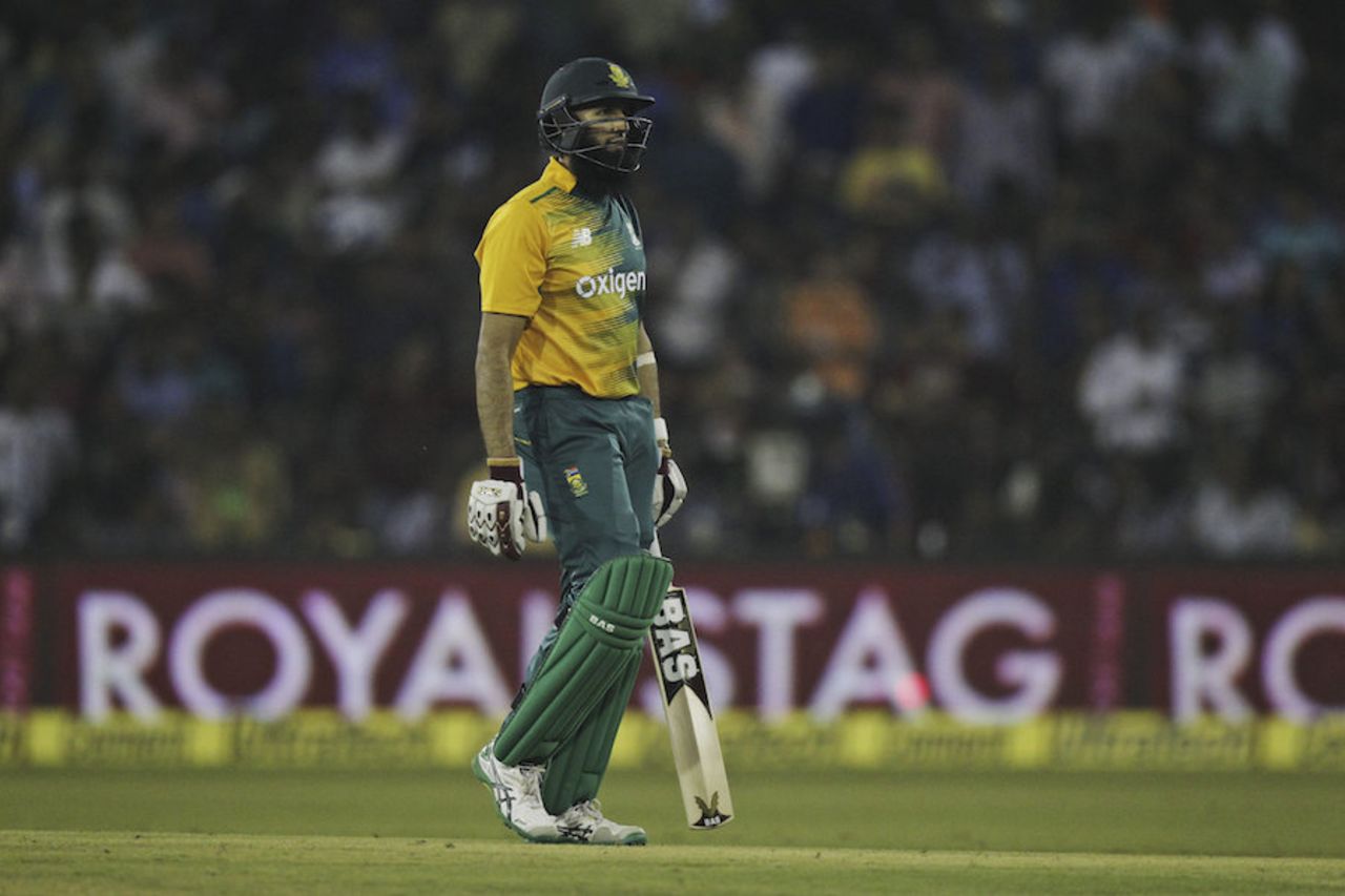 A dejected Hashim Amla walks back, India v South Africa, 2nd T20I, Cuttack, October 5, 2015