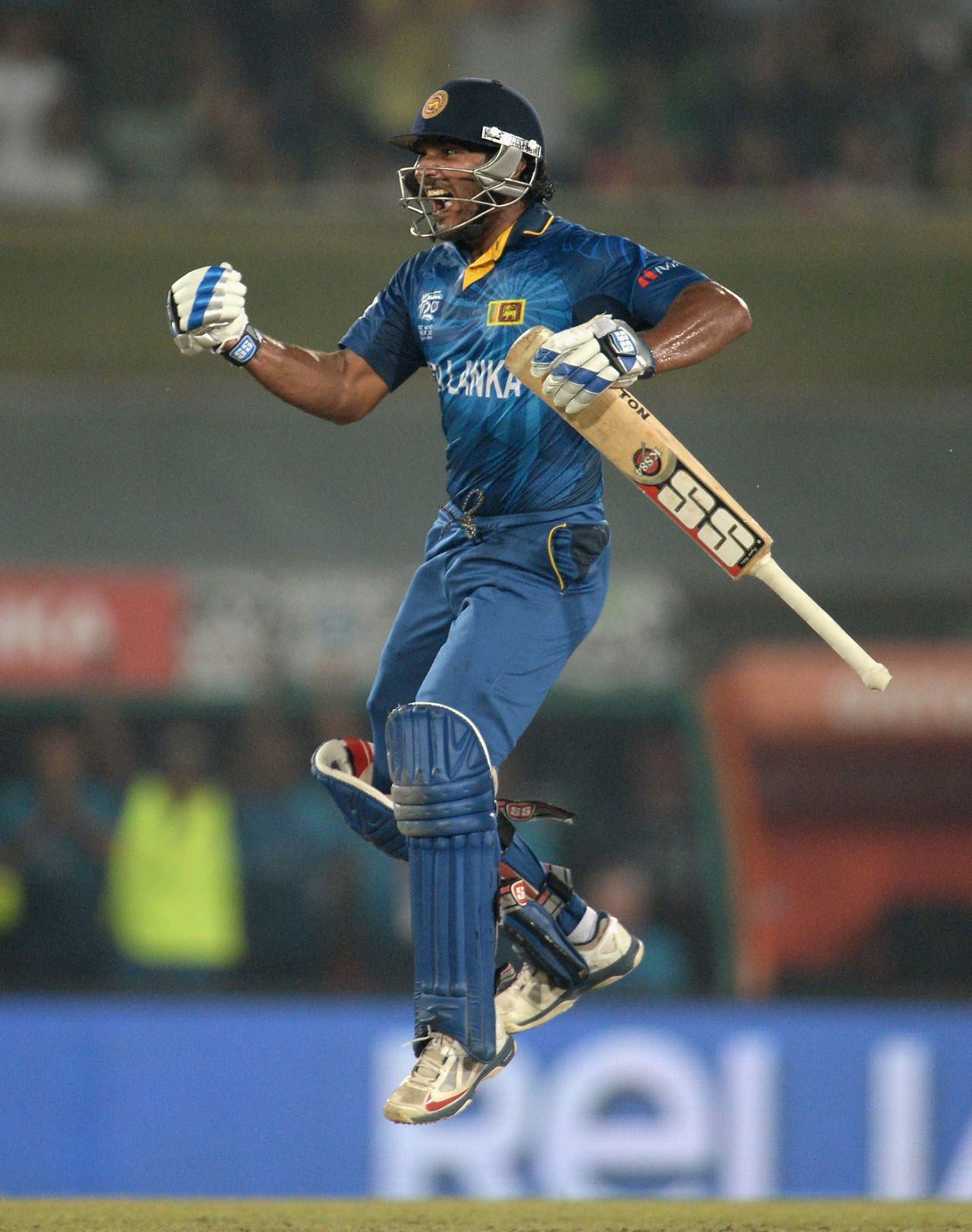 Kumar Sangakkara celebrates, Sri Lanka v India, World T20 final, Mirpur, April 6, 2014