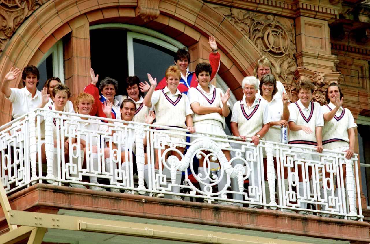 The England with coach Ruth Prideaux team pose on the Lord's balcony, England v New Zealand, women's World Cup final, Lord's August 1, 1993