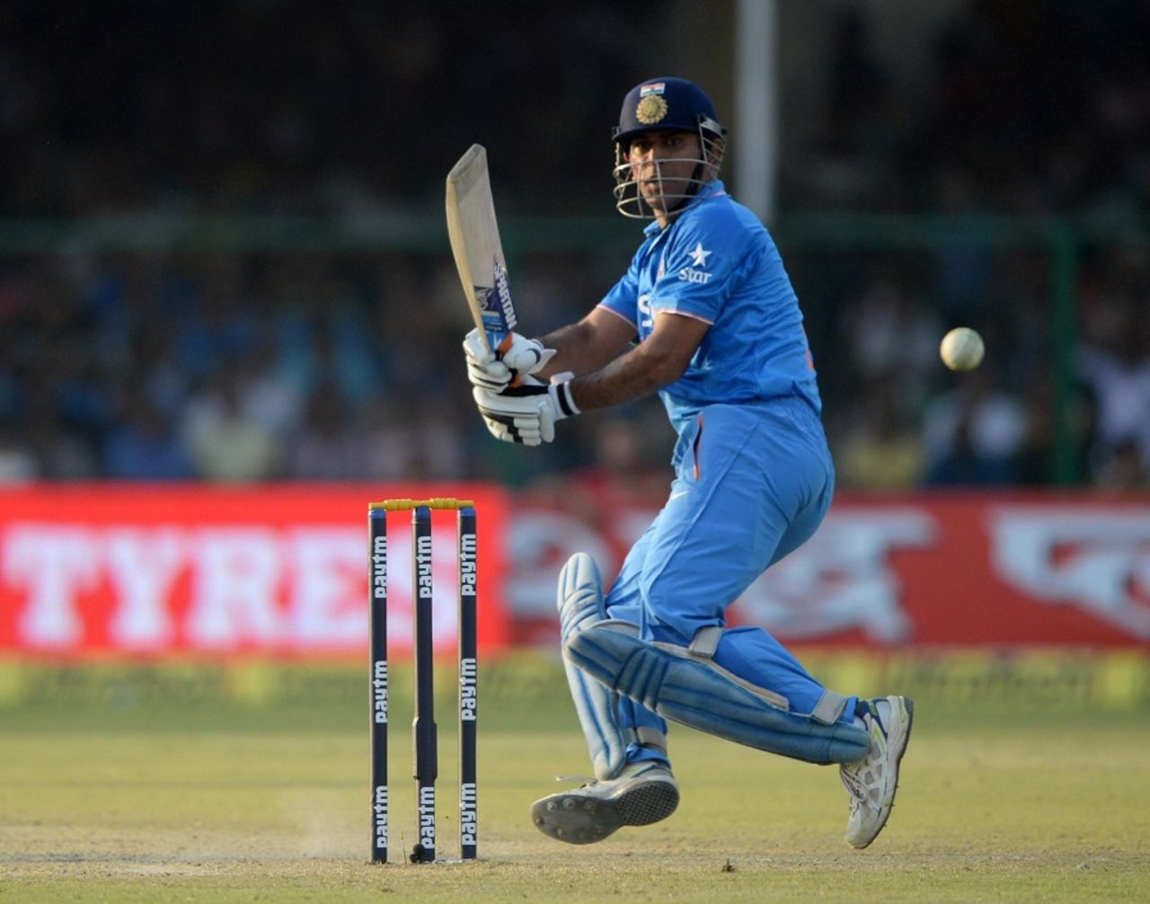 MS Dhoni scoops the ball fine, ndia v South Africa, 1st ODI, Kanpur, October 11, 2015