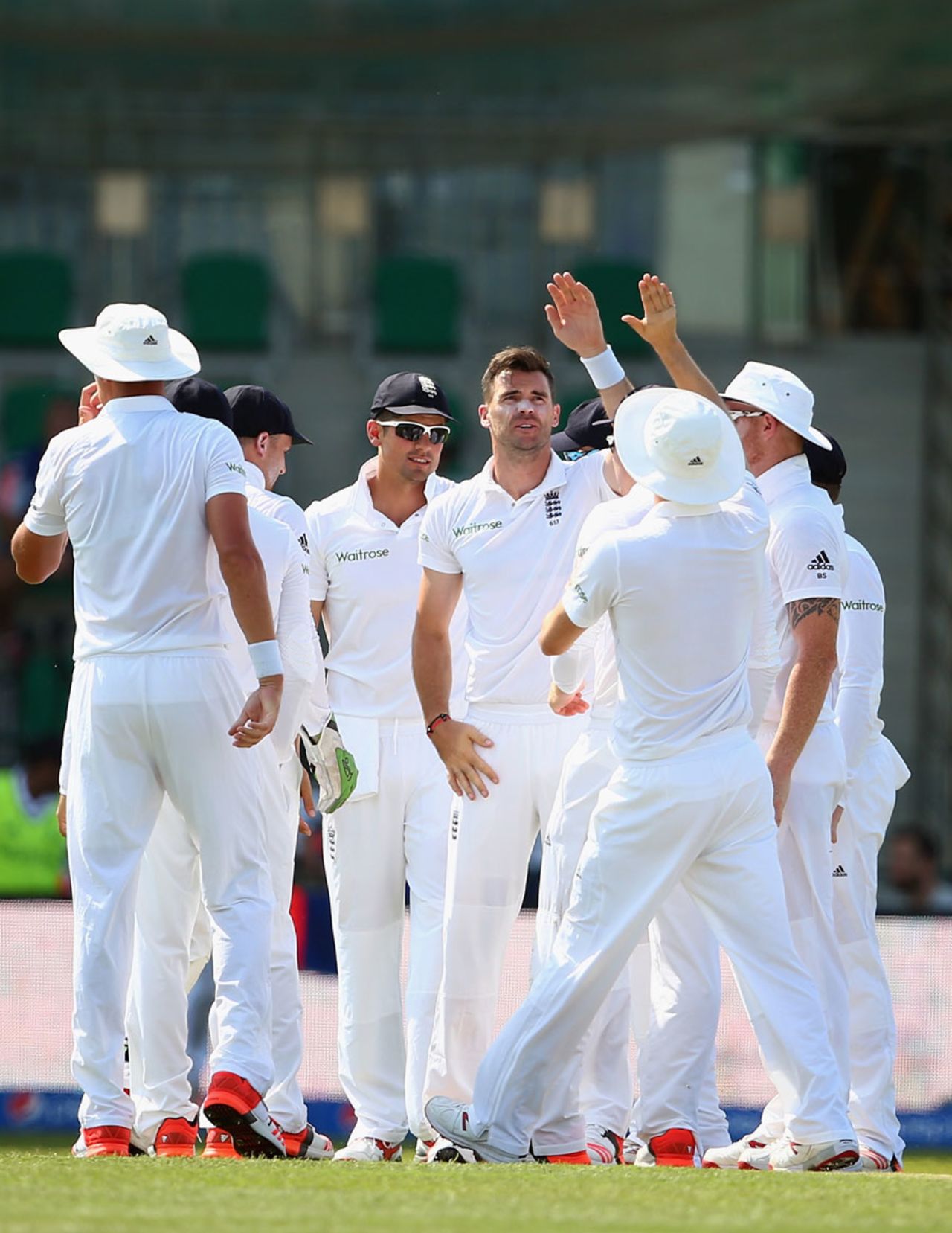 James Anderson struck in his second over, Pakistan v England, 1st Test, Abu Dhabi, 1st day, October 13, 2015