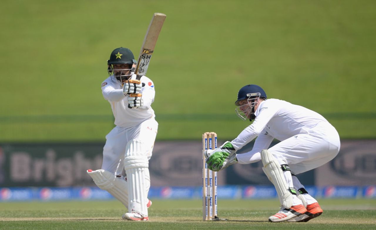 Mohammad Hafeez pulls on his way to 98, Pakistan v England, 1st Test, Abu Dhabi, 1st day, October 13, 2015