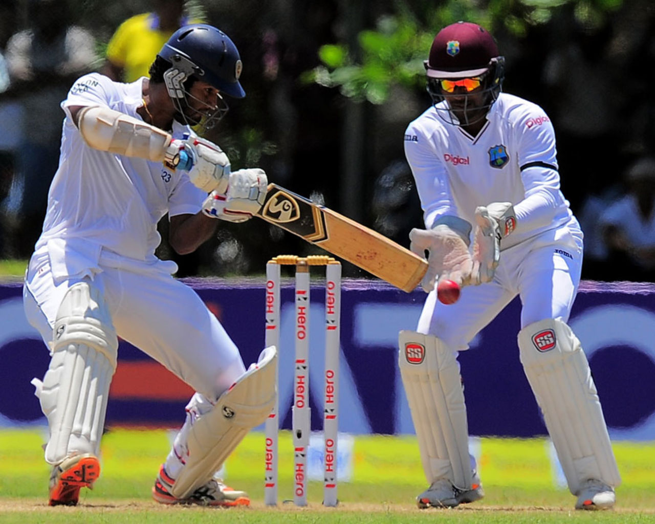 Dimuth Karunaratne steered Sri Lanka through the first session, Sri Lanka v West Indies, 1st Test, Galle, 1st day, October 14, 2015