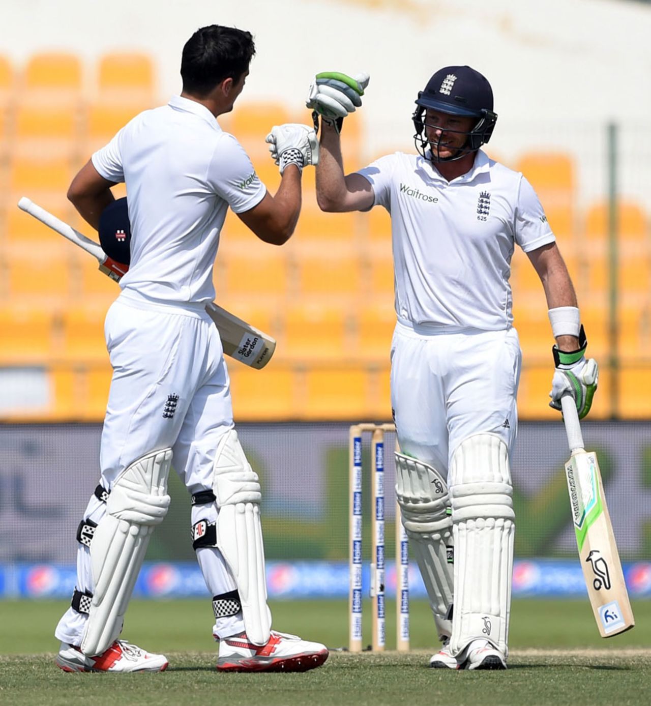 Alastair Cook and Ian Bell put on a century stand, Pakistan v England, 1st Test, Abu Dhabi, 3rd day, October 15, 2015