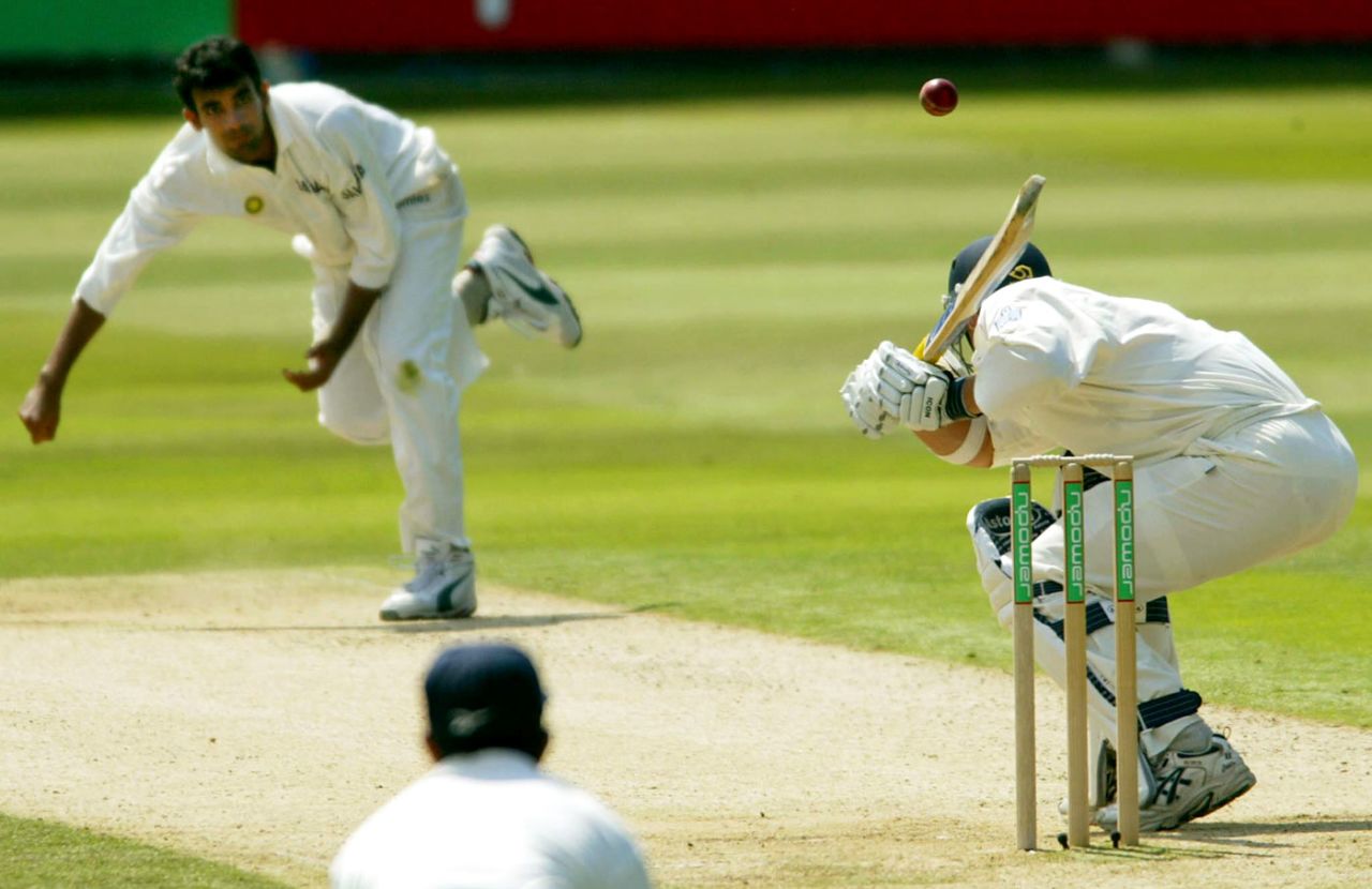 Simon Jones ducks a ball from Zaheer Khan, England v India, 1st Test, Lord's, 2nd day, July 26, 2002