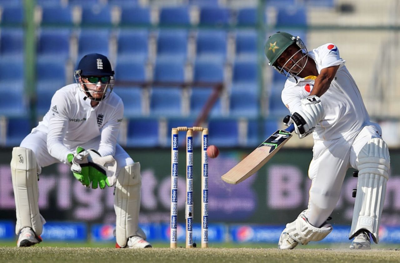 Younis Khan became Adil Rashid's maiden Test wicket, Pakistan v England, 1st Test, Abu Dhabi, 5th day, October 1, 2015