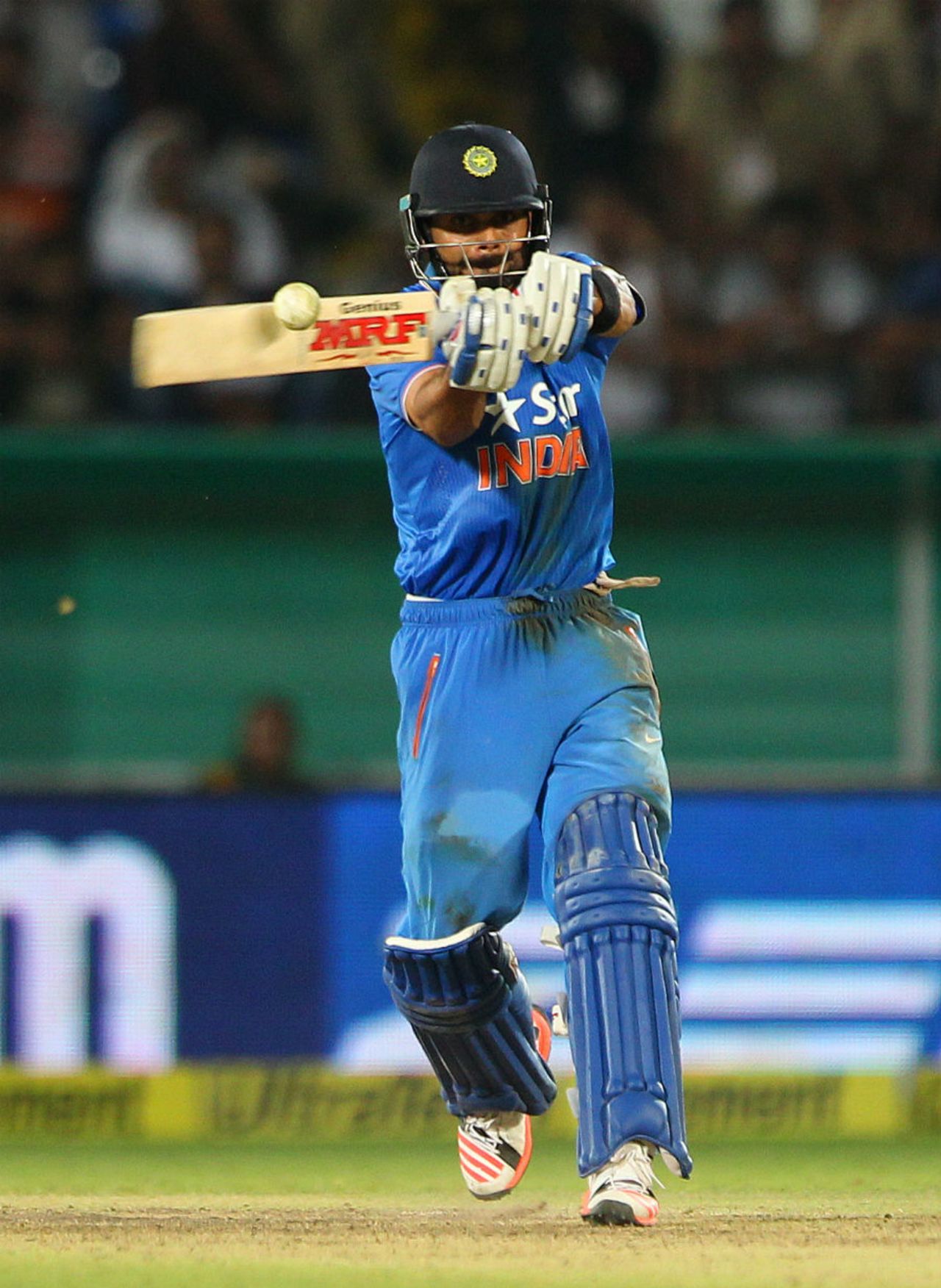 Virat Kohli attempts a pull, India v South Africa, 3rd ODI, Rajkot, October 18, 2015