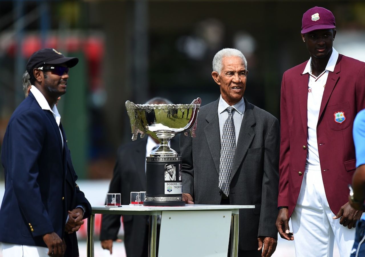 Angelo Mathews, Garry Sobers and Jason Holder with the Sobers-Tissera trophy, Sri Lanka v West Indies, 2nd Test, Colombo, 1st day, October 22, 2015