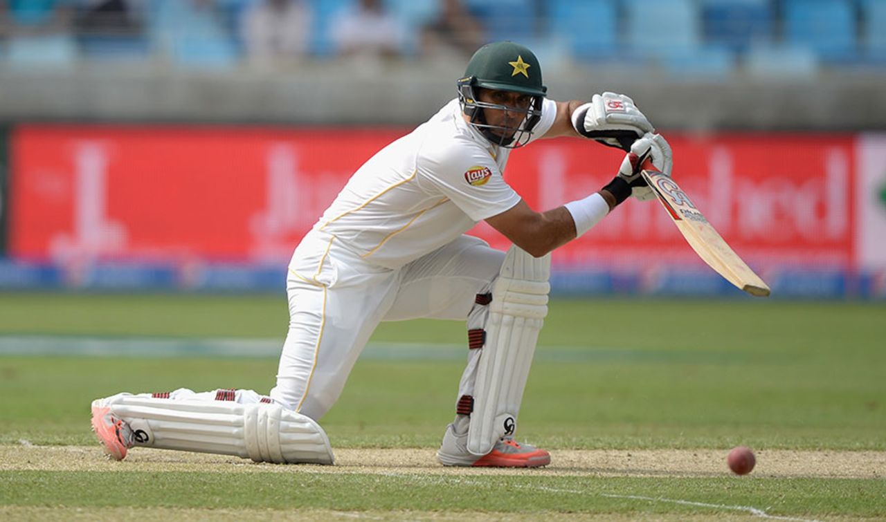 Misbah-ul-Haq drives through the covers, Pakistan v England, 2nd Test, Dubai, 1st day, October 22, 2015