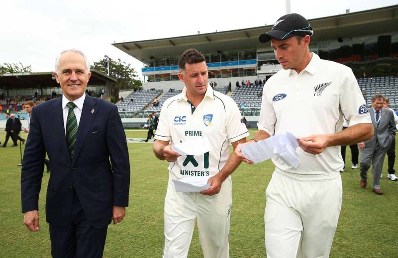 Prime minister Malcolm Turnbull with Michael Hussey and Tim Southee, Prime Minister's XI v New Zealand, Canberra, October 23, 2015