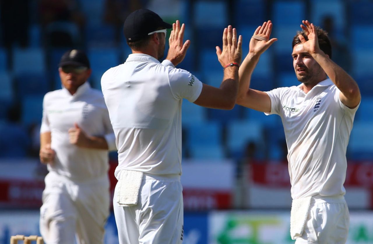Mark Wood gave England some brief encouragement, Pakistan v England, 2nd Test, Dubai, 3rd day, October 24, 2015