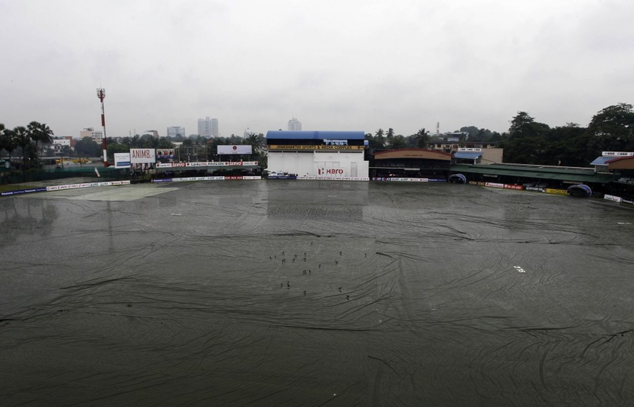 Persistent rain washed out the fourth morning session, Sri Lanka v West Indies, 2nd Test, Colombo, 4th day, October 25, 2015