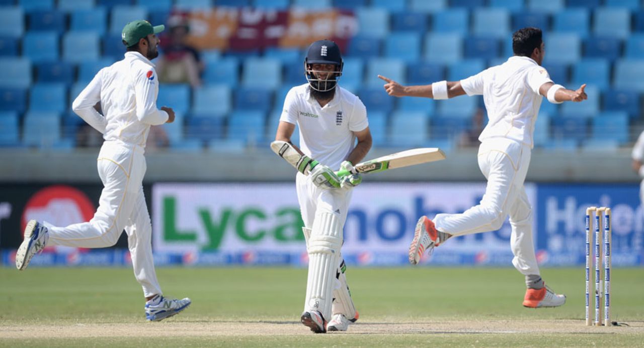 Moeen Ali was an early casualty as England battled to save the Test, Pakistan v England, 2nd Test, Dubai, 4th day, October 25, 2015