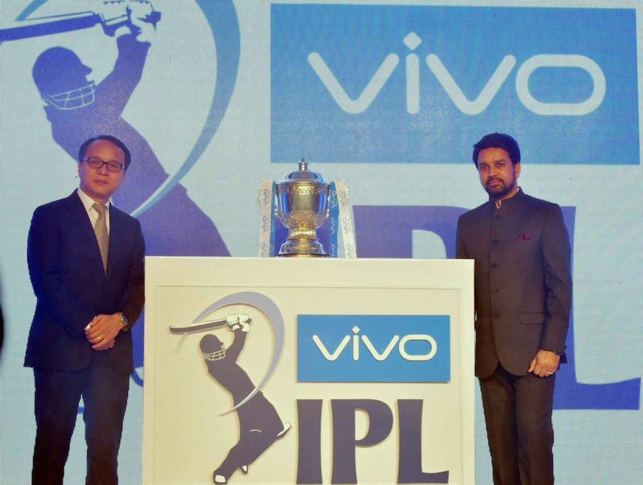 Anurag Thakur ﻿﻿with Vivo Mobile India CEO Alex Feng at the launch of IPL's new sponsor, Mumbai, October 26, 2015