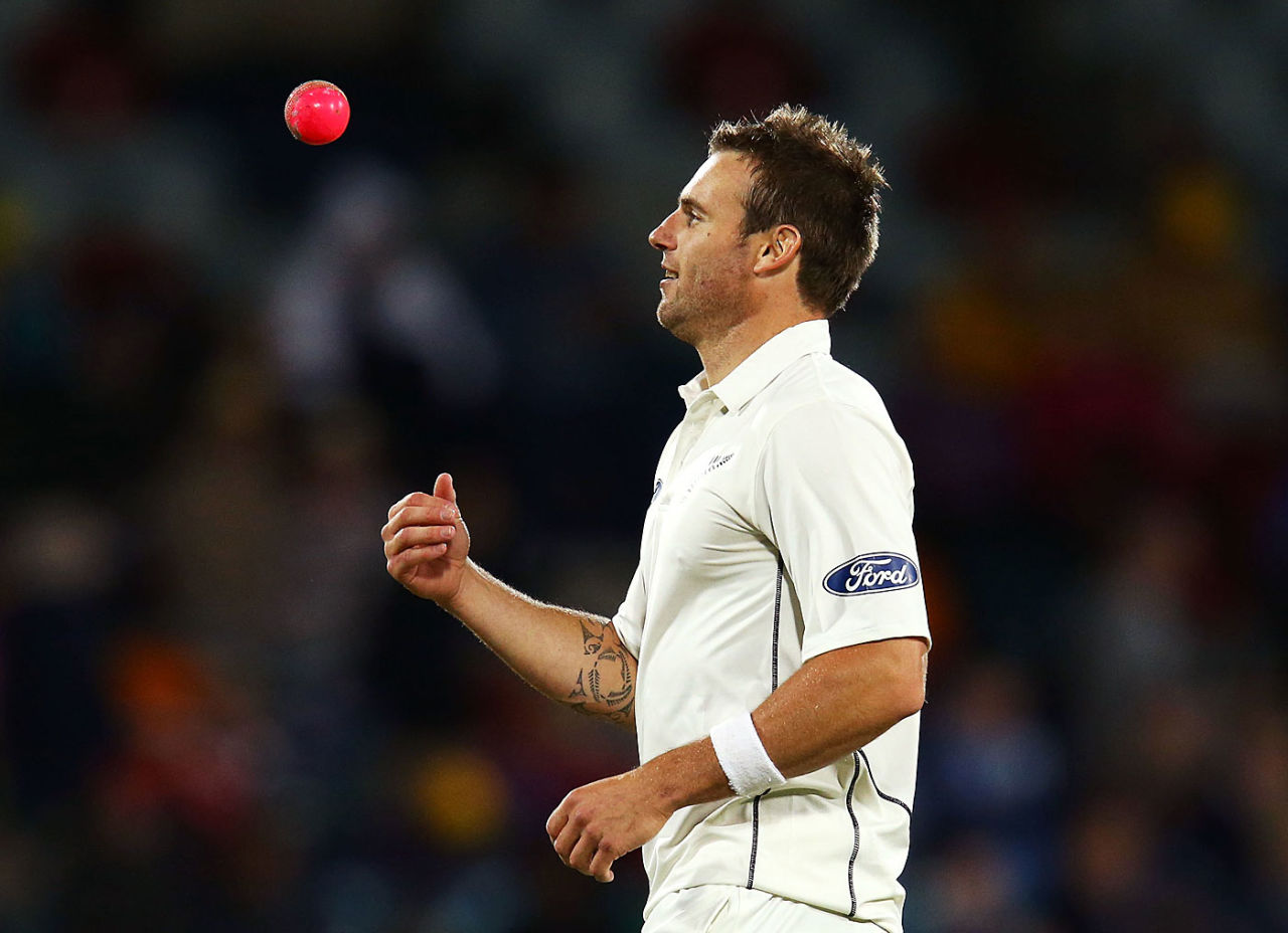 Doug Bracewell tosses the pink ball, Prime Minister's XI v New Zealand, Canberra, October 23, 2015