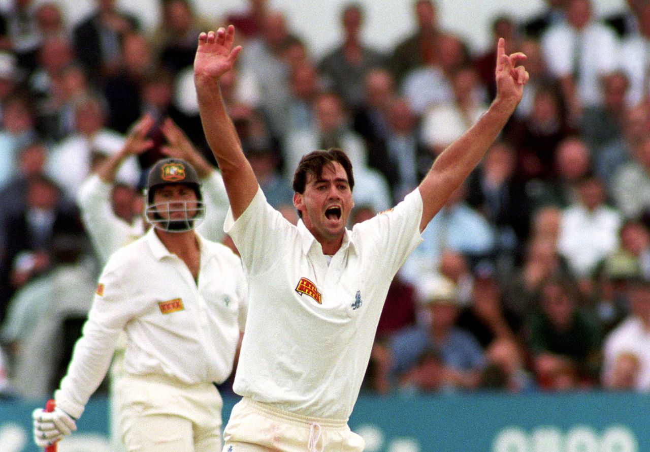 Martin Bicknell appeals for a wicket, England v Australia, 4th Test, Headingley, 2nd day, July 23, 1993