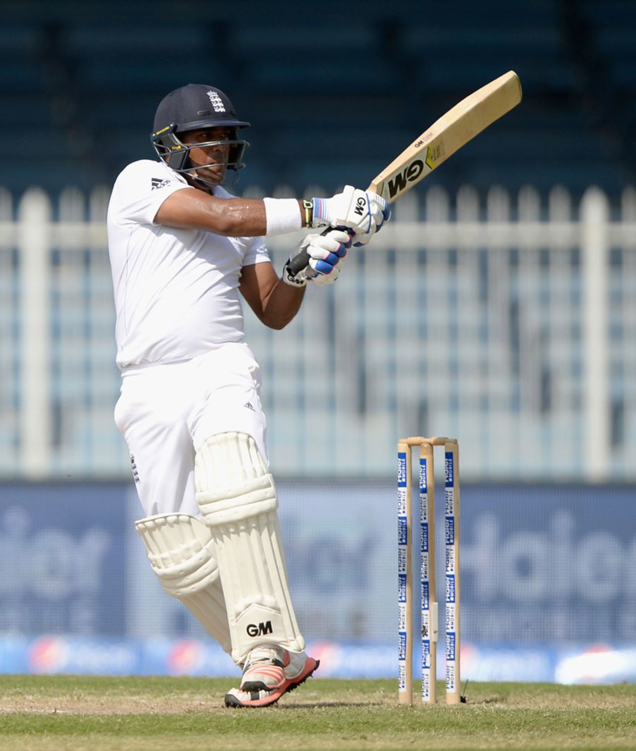 Samit Patel pulls during a composed knock, Pakistan v England, 3rd Test, Sharjah, 3rd day, November 3, 2015