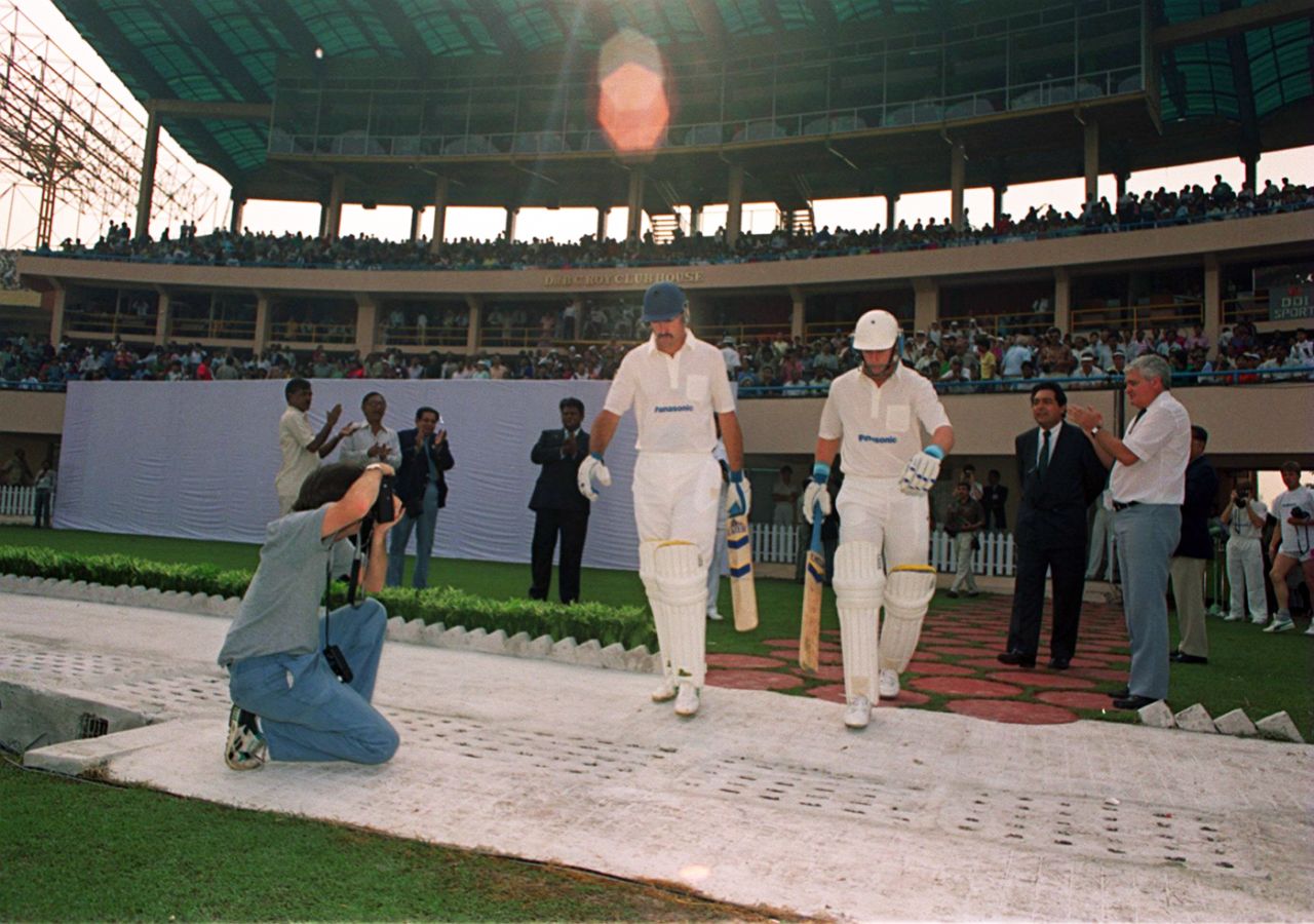 Jimmy Cook (left) and Andrew Hudson walk out to open the innings, as Ali Bacher looks on, India v South Africa, 1st ODI, Calcutta, November 10, 1991