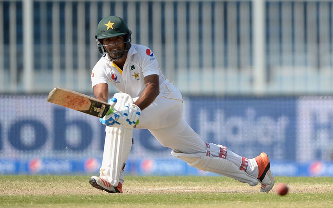 Asad Shafiq marshalled Pakistan's tail, Pakistan v England, 3rd Test, Sharjah, 4th day, November 4, 2015