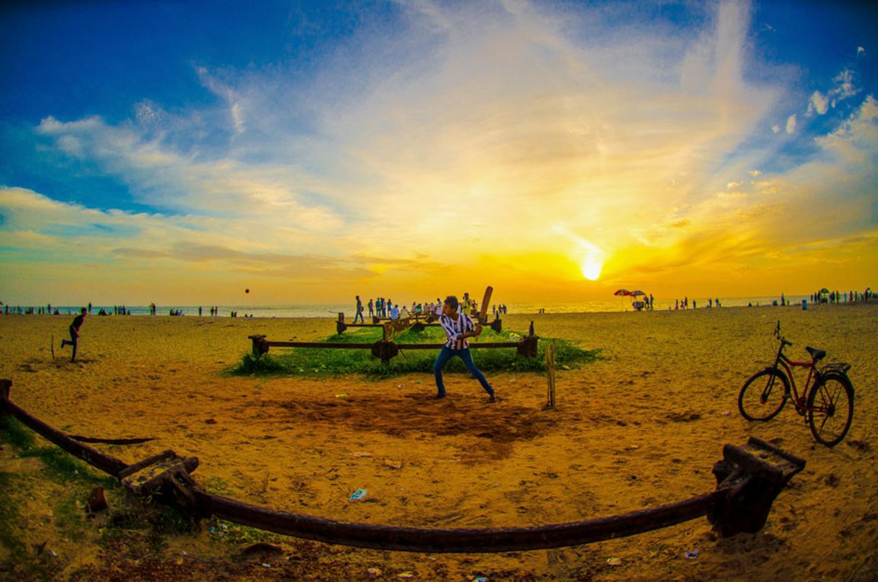 <b>Harish Reddy Patlolla:</b> A game in progress at Alleppey Beach, Kerala, during the festival of Onam 
